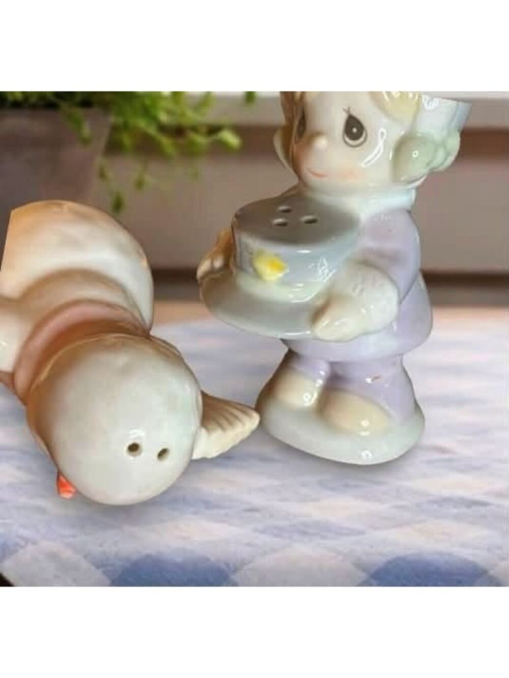 Vintage Precious Moments (Sugar Town) Salt and Pepper Shakers Set Girl Snowman 1 - Picture 4 of 5